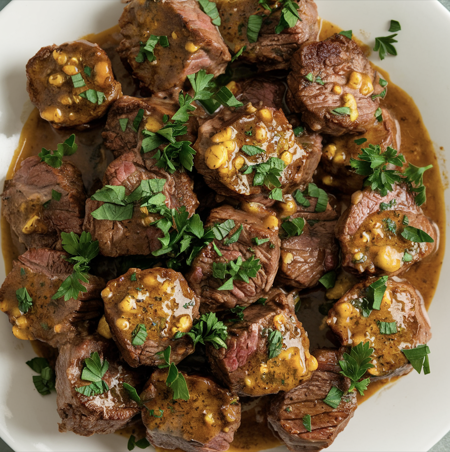 garlic butter steaks bites